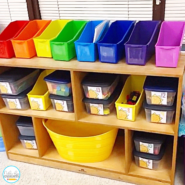 organizing morning tubs in kindergarten