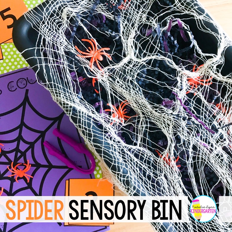 Spider counting sensory tub free Halloween sensory bin for preschool pre-K kindergarten