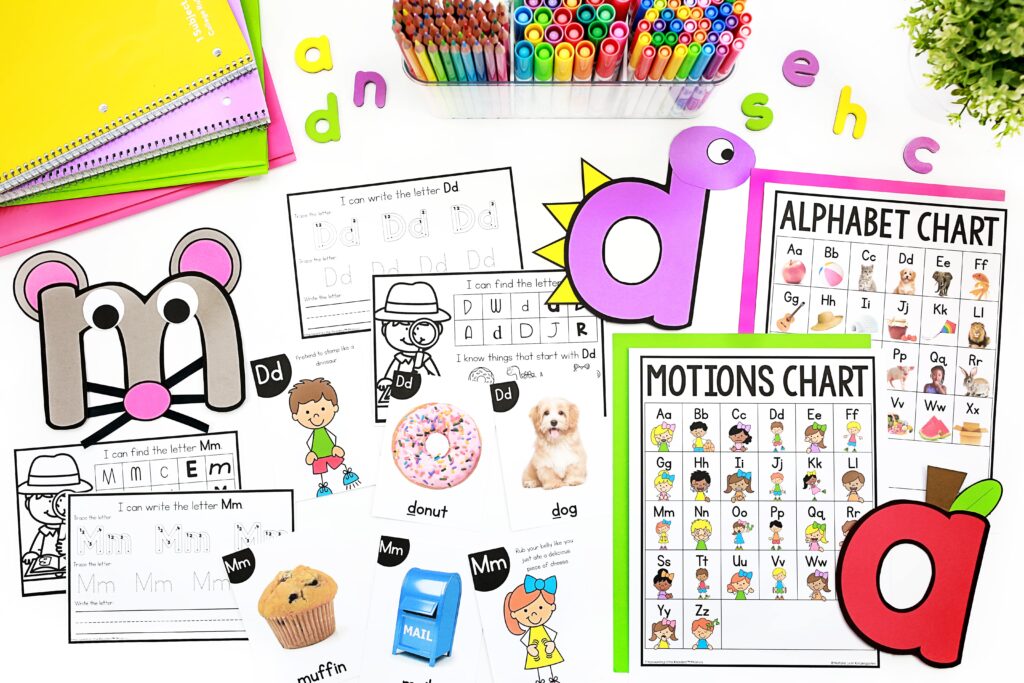 Kindergarten Phonics Curriculum lessons worksheets materials alphabet crafts