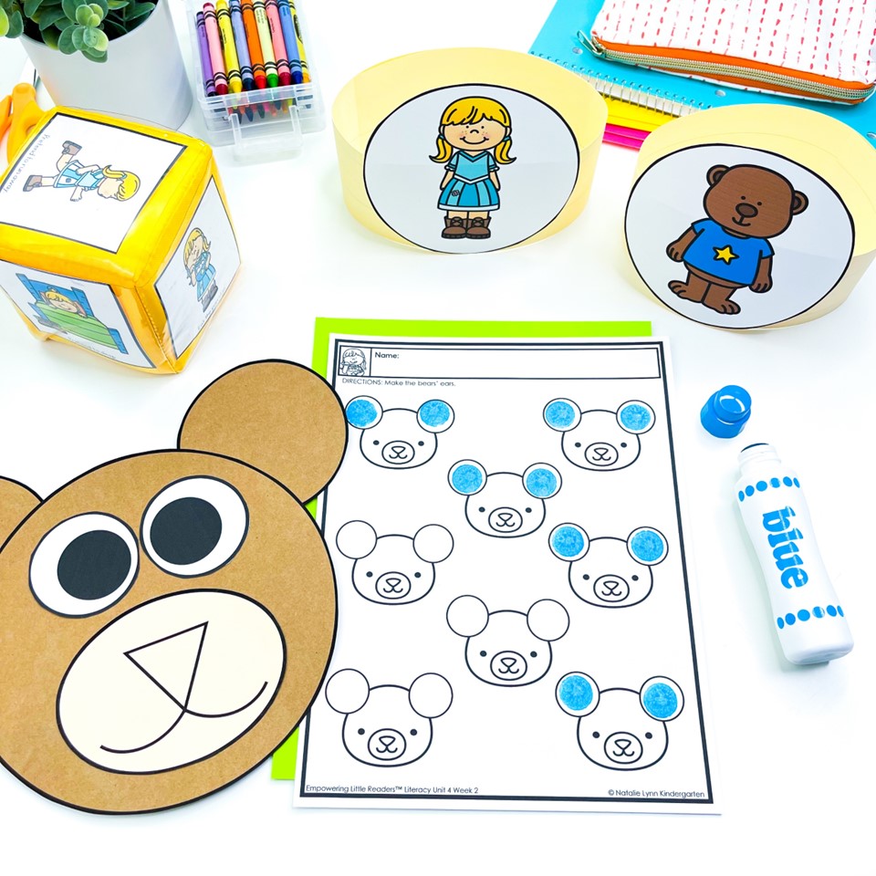 preschool and pre-k literacy curriculum lesson plans and materials for goldilocks and the three bears | fine motor dabbing ears and bear craft